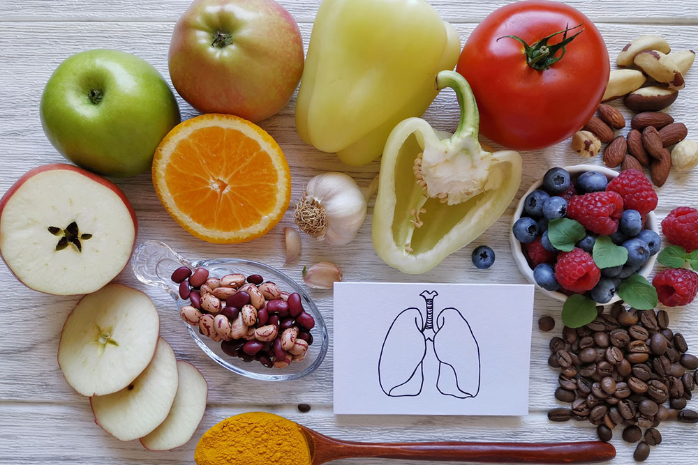 7 common foods that boost lung health