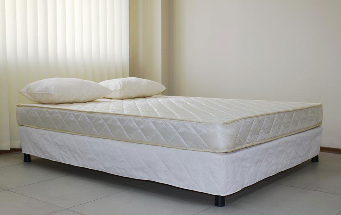 9 Tips to Buy the Best Mattress for Side Sleepers